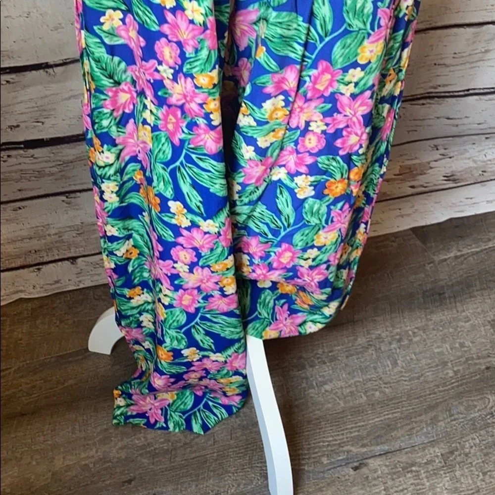 NWT GO COCO Small Hawaii Floral Vneck Jumpsuit - Picture 4 of 13